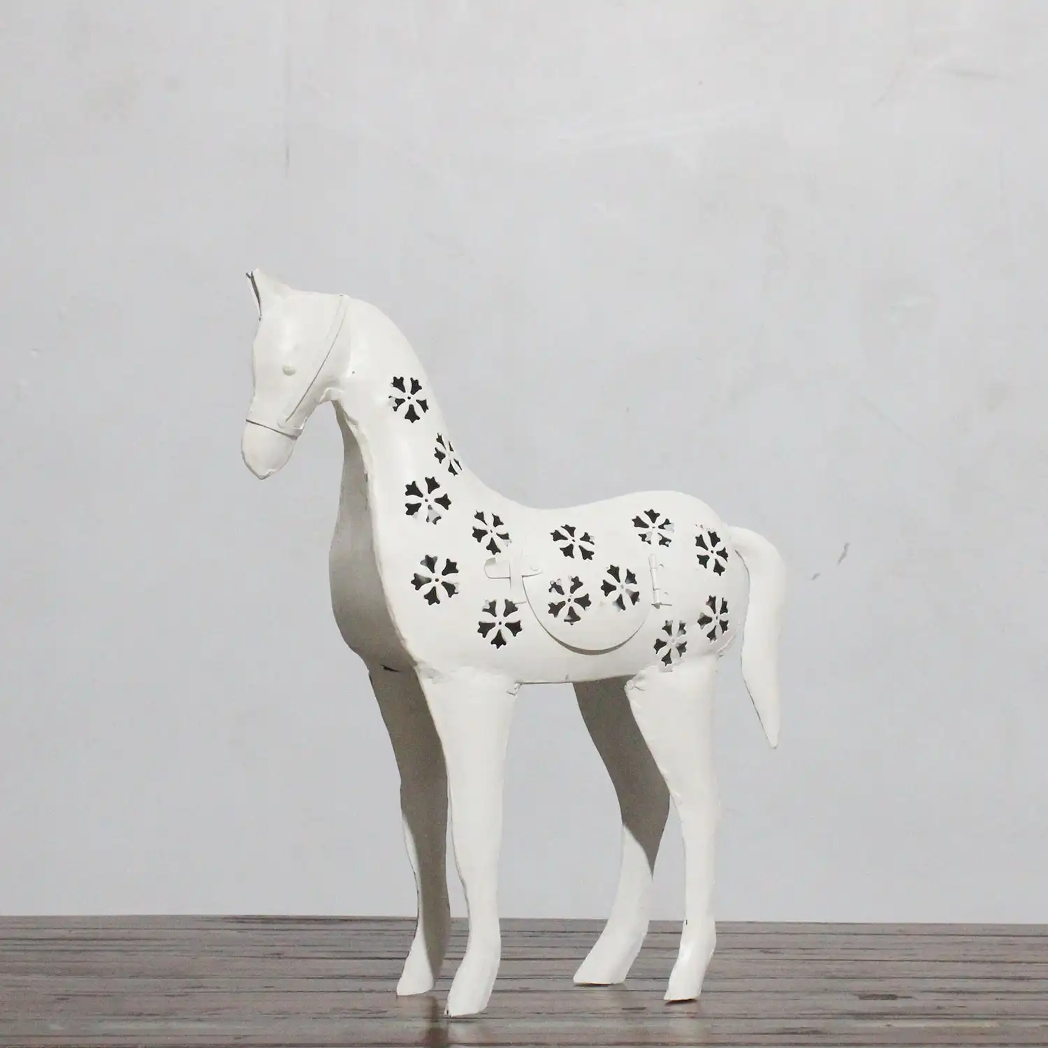 White Colored Decorative Horse Shape Candle Holder - popular handicrafts